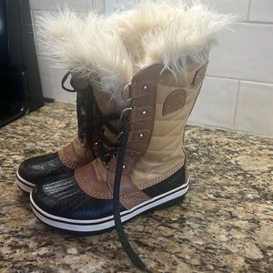 Sorel snow boots
